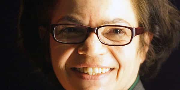 منیره برادران، نویسنده، زندانی سیاسی سابق که "حقیقت ساده"، خاطرات زندان او، از مهمترین سندها درباره وضعیت زندان‌های جمهوری اسلامی در دهه ۱۳۶۰ است