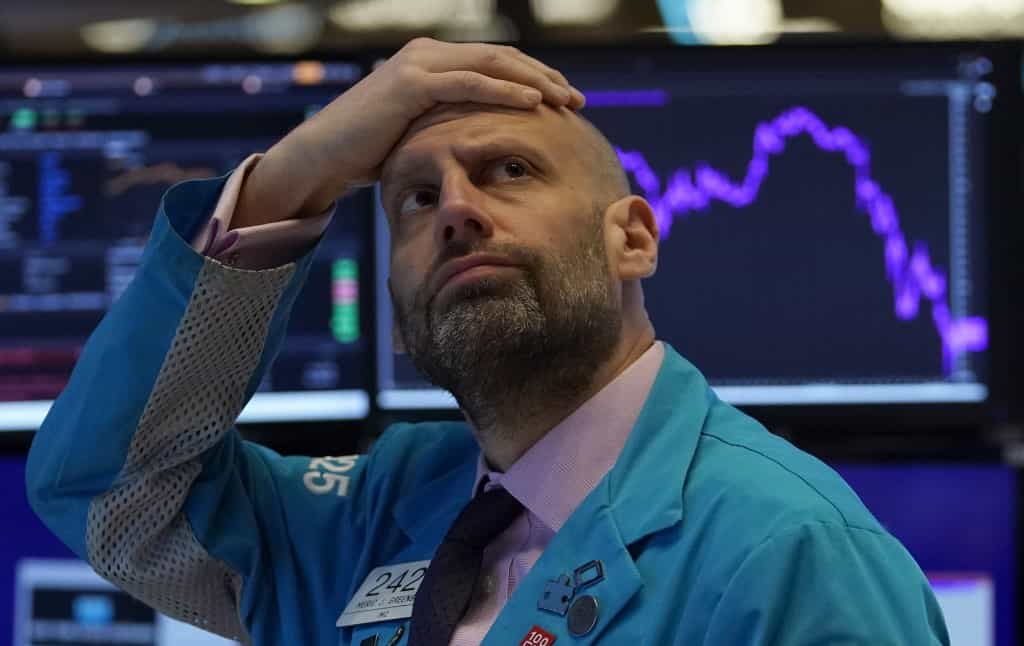 تشویش در وال استریت، نیویورک، ۹ مارس ۲۰۲۰ − از دوشنبه سیاه حرف میزنند. عکس از AFP