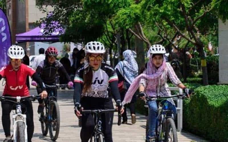 دوچرخهسواری زنان در مشهد هم ممنوع شد (عکس: آرشیو)