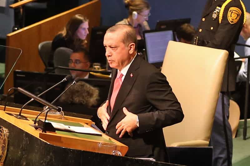 رجب طیب اردوغان در حال سخنرانی