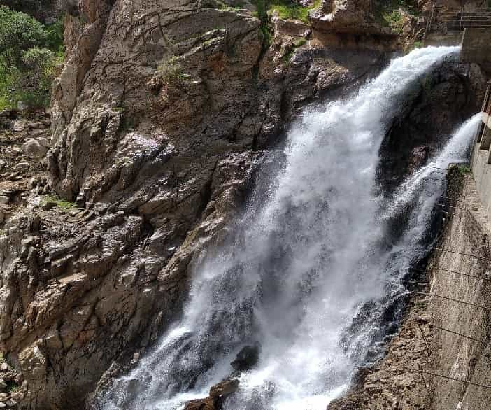 چشمه بل: از مکانهای گردشگری هورامان