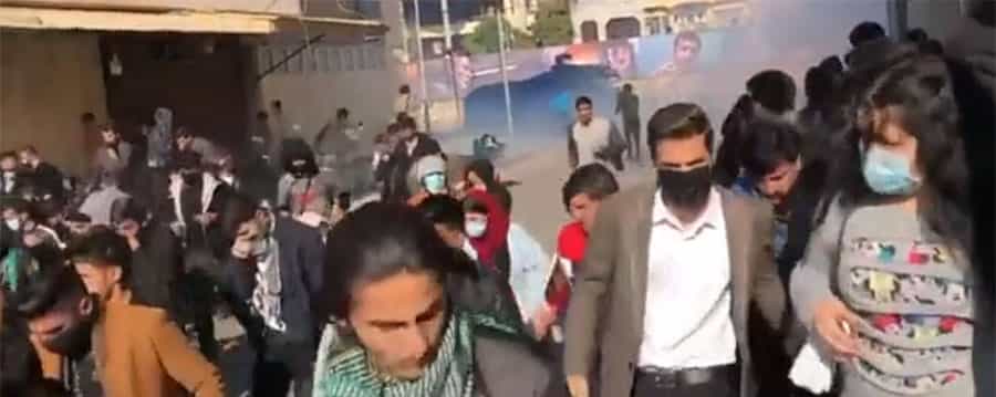 تظاهرات دانشجویان معترض در اقلیم کردستان عراق، ۲۳ نوامبر ۲۰۲۱، از شبکههای اجتماعی