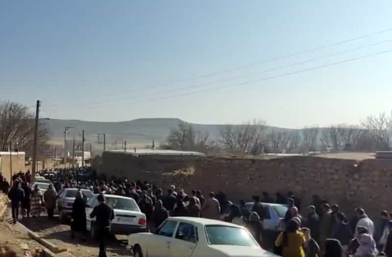 بوکان، ۲۸ آذر ۱۴۰۱، خاکسپاری محمد حاجیرسولپور که زیر شکنجه او را کشتند.