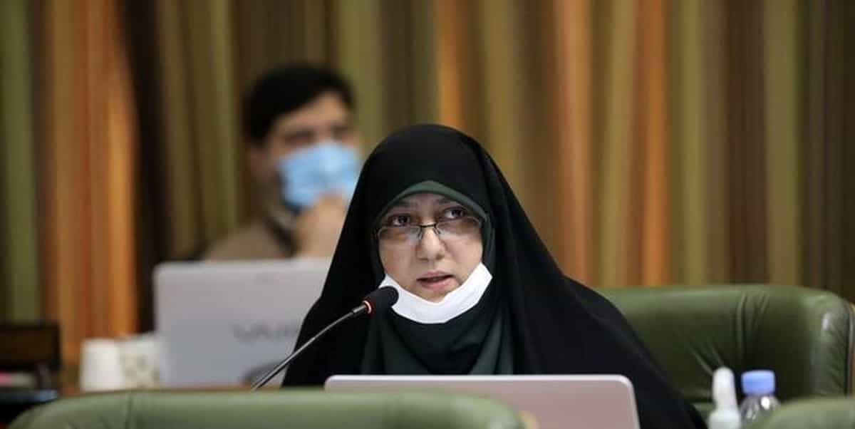 نرگس معدنیپور، عضو شورای شهر تهران دخترش را با حقوق سی میلیون تومان در شورای استخدام کرده است.