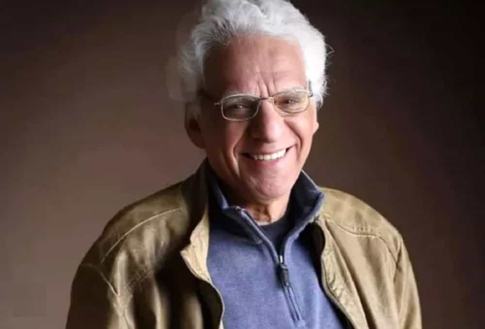 کیومرث پوراحمد (۲۵ آذر ۱۳۲۸ – ۱۶ فروردین ۱۴۰۲) کارگردان، فیلمنامهنویس، تدوینگر و تهیهکننده ایرانی