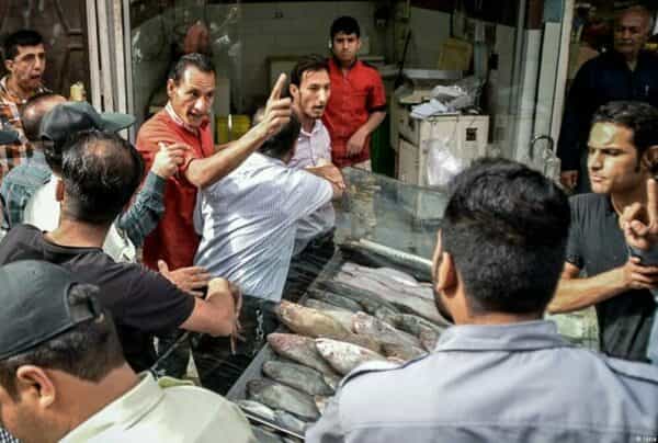 نزاع در بازار ماهیفروشان در ایران
