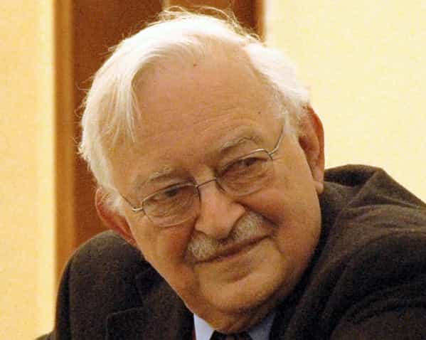 ایمانوئل والرشتاین (۲۰۰۸)، منبع: ویکیپدیا