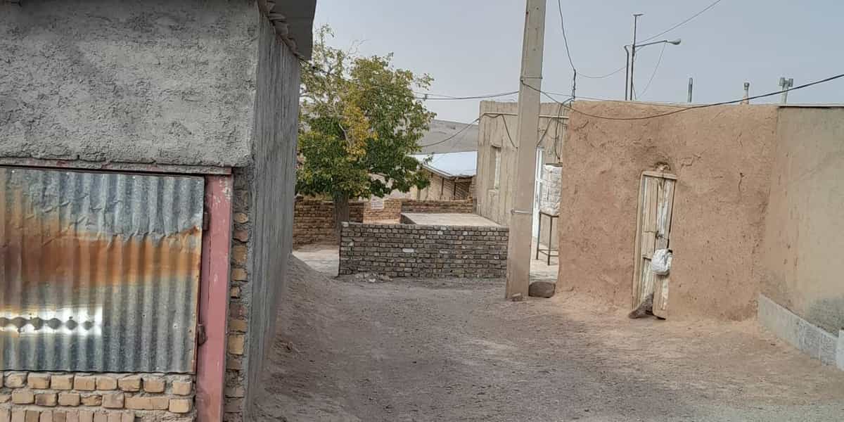 در گذر از روستایی از توابع اشتهارد در استان البرز