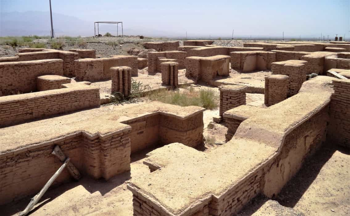 نمایی از تمدن جیرُفت - مجموعه محوطه‌های باستانی و یافته‌های باستان‌شناختی کشف‌شده در استان کرمان و در نزدیکی شهر جیرفت و هلیل‌رود (عکس: ویکی پدیا)