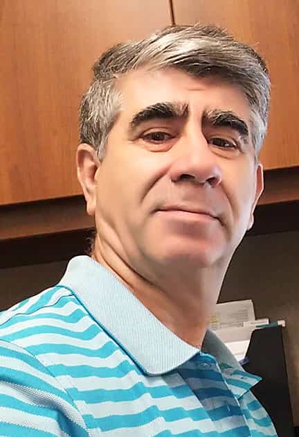 سعید کرامت، دانشآموخته علوم سیاسی، نویسنده مقالات متعددی به زبانهای فارسی، کردی سورانی و انگلیسی