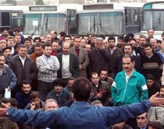 صحنهای از اعتصاب کارگران شرکت واحد، نازی آباد، ۱۳۸۴