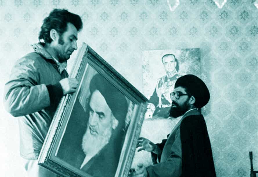 تعویض تمثال. ولایت فقیه جای ولایت سلطان را میگیرد. اکنون چه میخواهیم: نوع دیگری از ولایت را؟ میخواهیم آزاد شویم یا فقط اربابان خود را عوض کنیم؟