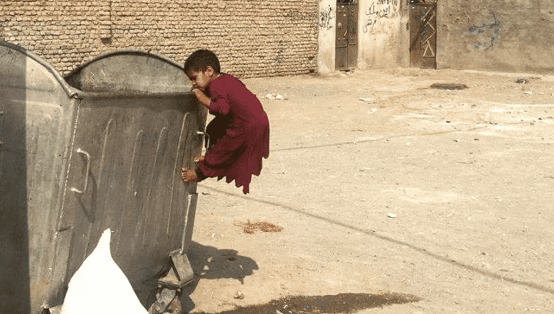 مریوان، کودک زبالهگرد