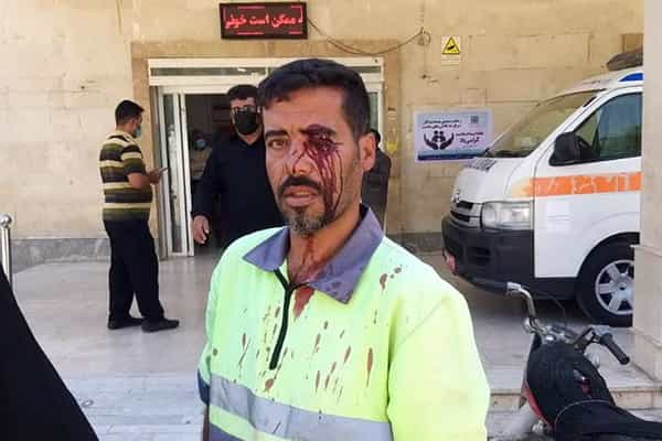 ایاد کیانی، کارگر معترضی که در روز سهشنبه ۴ آبان با حمله یکی از اعضای شورای شهر خرمشهر زخمی شد