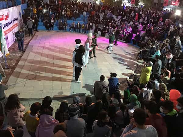 نمایشِ عروسکی در افتتاحیه جشنواره تئاتر مریوان
