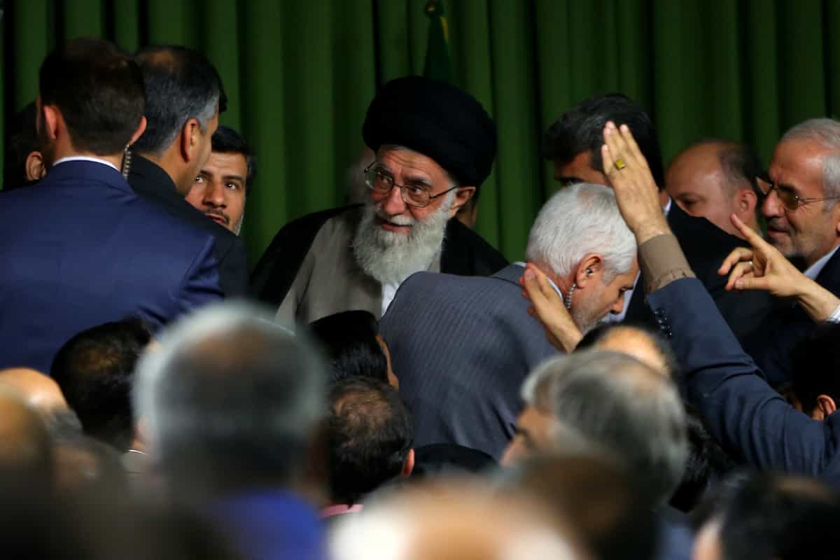 دیدار نمایندگان مجلس نهم با علی خامنهای