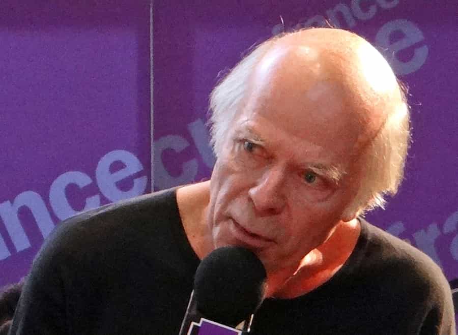 پاسکال کینیار (Pascal Quignard) − منبع: ویکیپدیا
