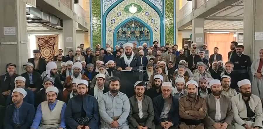 دوشنبه ۳۰ آبان ۱۴۰۱ − شماری از ماموستاها (اساتید)، مدرسان و امامان جمعه سنندج و دهگلان بیانیهای مشترک در اعتراض به سرکوب مردم کردستان منتشر کردند