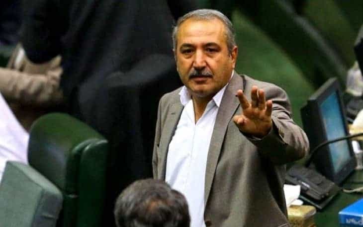 جلال محمودزاده، نماینده مهاباد در مجلس شورای اسلامی از وزیر کشور خواست در باره برقراری شبه حکومت نظامی در کردستان توضیح بدهد.