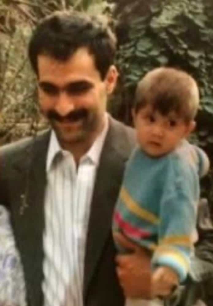 مجید جمشیدیت، زندانی سیاسی که در دادگاه حمید نوری هم شهادت داد. یکی یکی از شخصیتهای مجموعه مستند انفرادی