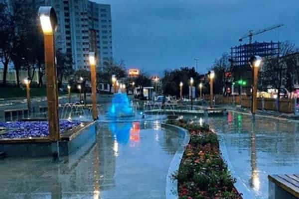نمای پارک استقلال؛ خیابان ششم بهمن سنندج