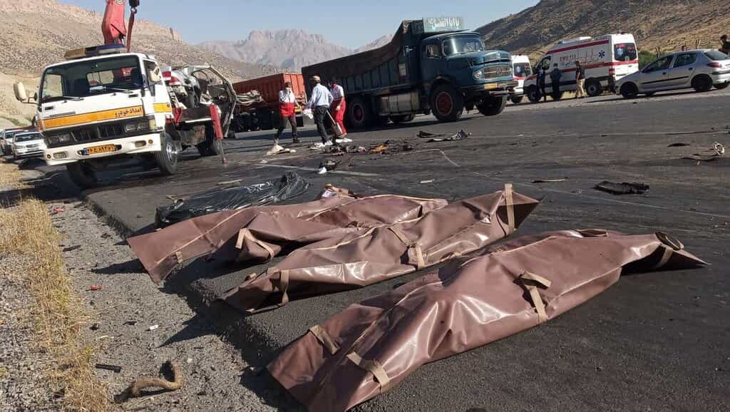 تصادفات جادهای در نوروز ۱۴۰۲ جان ۸۷۱ نفر را گرفت