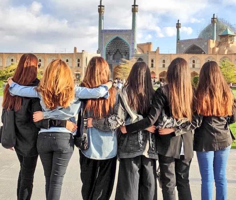 گروهی از زنان بدون حجاب در اصفهان/ عکس: شبکههای اجتماعی
