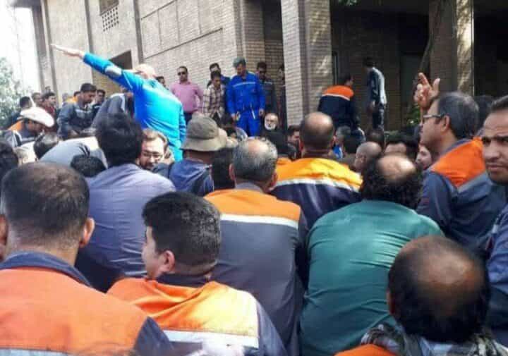 اعتصاب تعمیرکاران معدن چادرملو ــ عکس: شبکههای اجتماعی