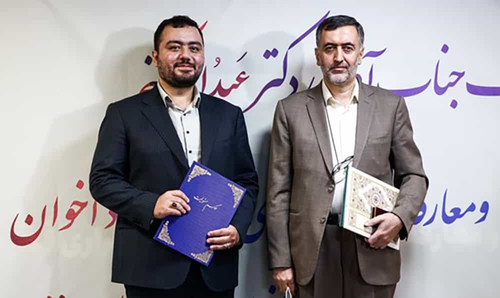 تودیع عبدالله گنجی، سرکار آمدن محمدجواد اخوان (چپ) به عنوان مدیرمسئول جدید جوان، ۱۷ آذر ۱۴۰۰ ــ عکس: فارس