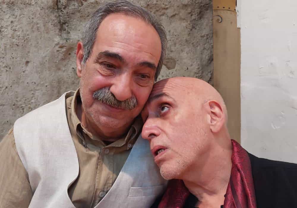 هومن آذرکلاه و حمید رضا جاودان در «داستان دو مرد» به کارگردانی رضا علامهزاده و به تهیهکنندگی بیژن شاهمرادی. عکس: رادیو زمانه. تمرین بازیگران در پاریس