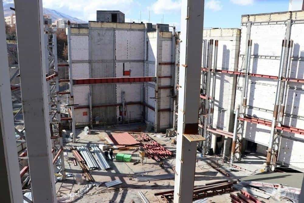 ویرانههای تئاتر در سرزمین فرهنگ و هنر