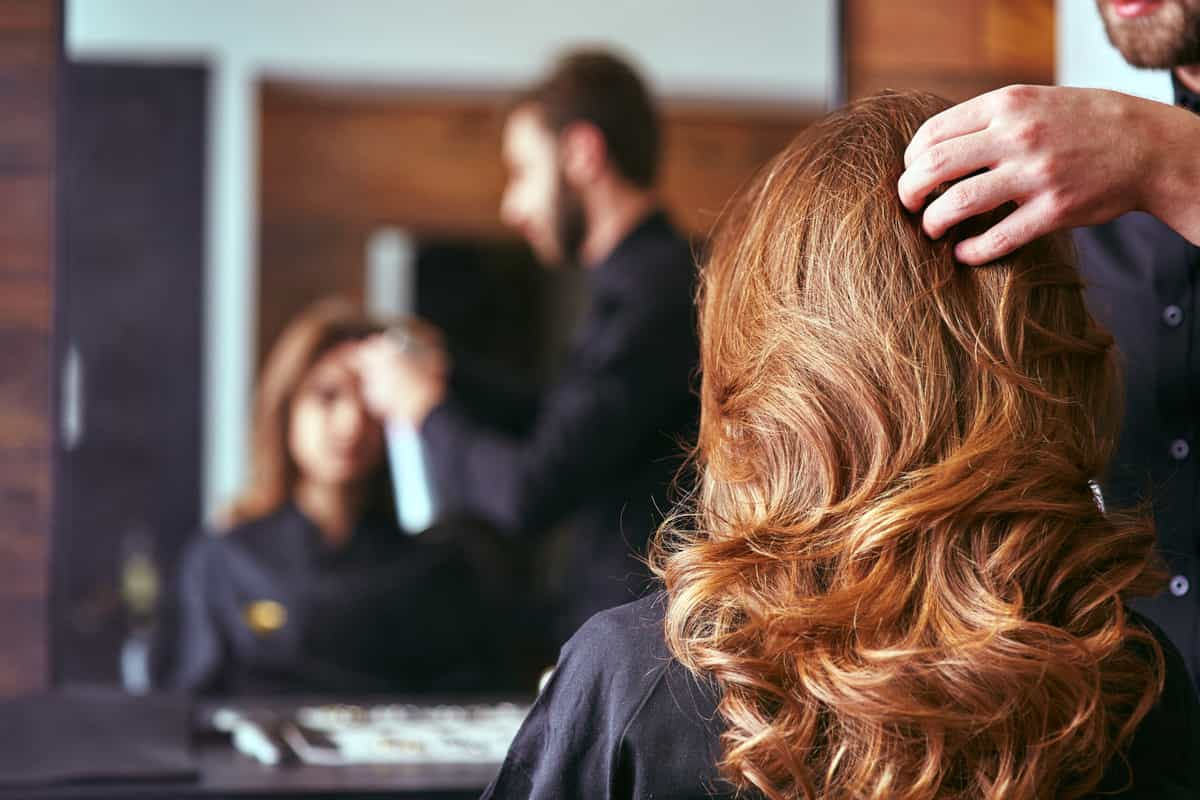 آرایشگاه زنانه و مسأله جنسیت. عکس: شاتراستاک