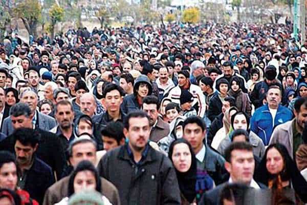 مطالعات طولی جمعیتی نشان میدهد که نرخ باروری در یک بازه ۴۰ ساله از ۶,۵ در دهه ۶۰ به ۱,۶ در سال ۱۴۰۲ سقوط کرده است.