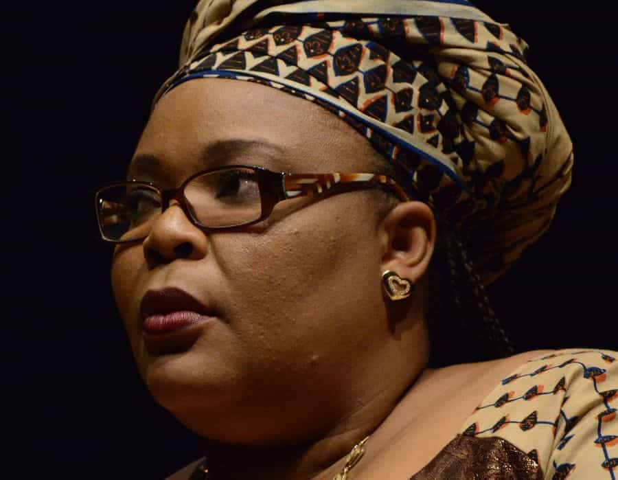 لیما گبوی (Leymah Gbowee) رهبر جنبش صلح لیبریا، مددکار اجتماعی، فعال زنان، و برنده‌ی نوبل صلح ۲۰۱۱ منبع: ویکی‌پدیا