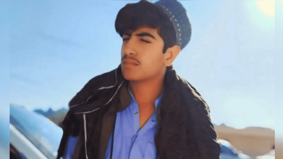 پرتره ای از صالح بهرامزهی نوجوانی ۱۴ ساله