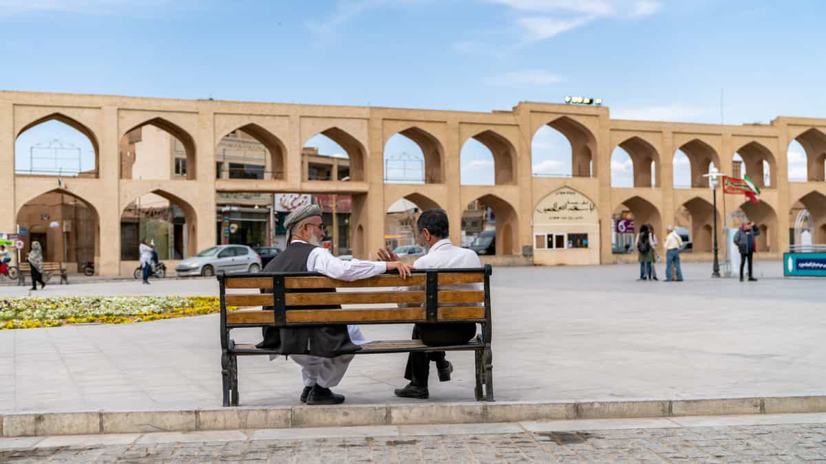 همزیستی همه گروهای زبانی – اجتماعی در کشوری به نام ایران، بدون تبعیض (عکس: شاتراستاک)