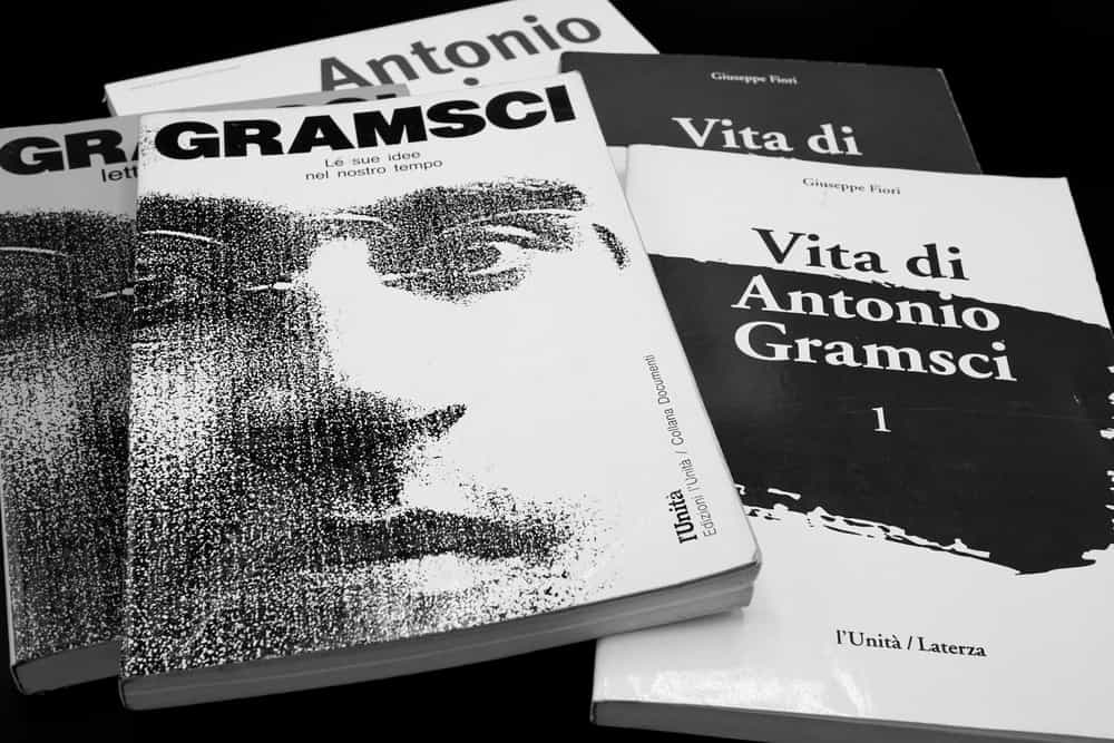«چپ که مارکس را از یاد برد و راست که گرامشی را دریافت»