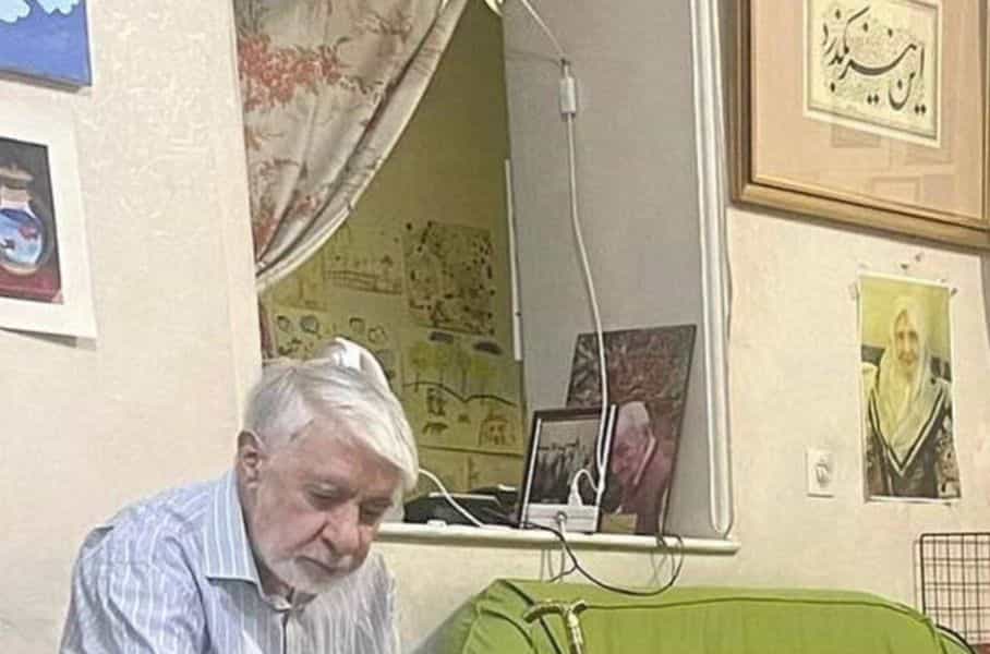میرحسین موسوی، عکس منتشر شده از او در زندان "اختر" (حبس خانگی) در تیر ۱۴۰۴