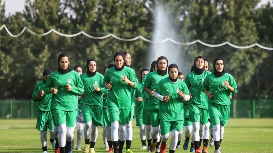 تمرین تیم فوتبال زنان ایران