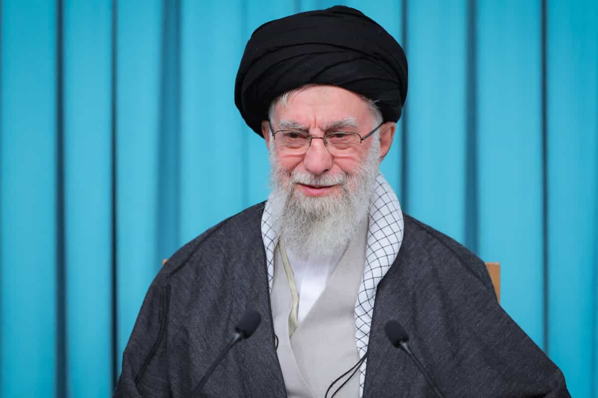 علی خامنه ای