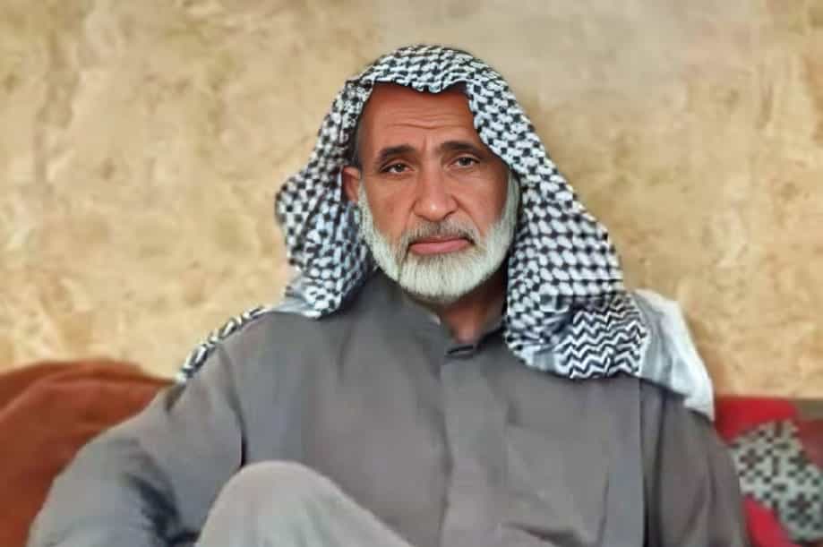 تصویری از هاشم عیدانی در لباس عربی