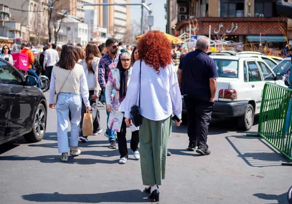 بازگشت به «شیوه‌های منسوخ»: طرح جدید ۸۰ هزار نیروی حجاب در پی چه هدفی است؟ عکس: فروردین ۱۴۰۴ در میدان تجریش تهران
