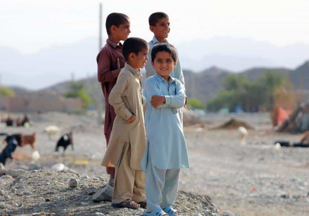 از محرومیت از شناسنامه تا مرگ در جاده‌ها: سرنوشت کودکان بلوچ