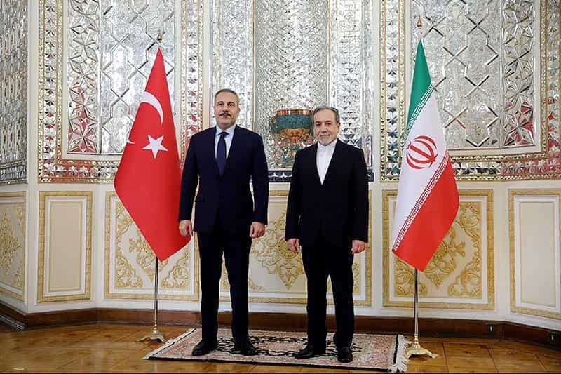 سفر هاکان فیدان به تهران و استقبال عباس عراقچی- تسنیم