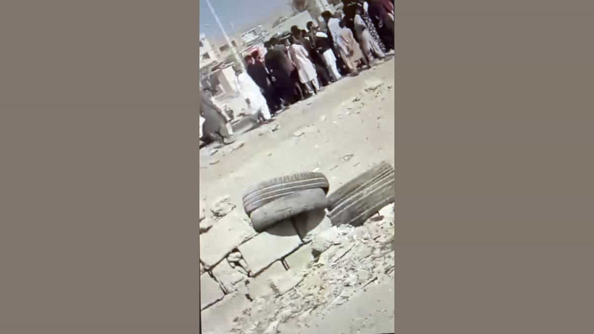 یورش نیروهای امنیتی به کمب چابهار