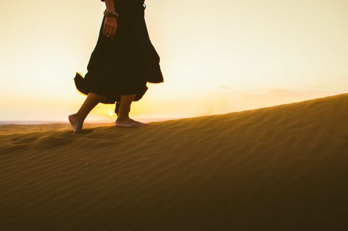 یک مرد، یک زن، یک نوزاد، یک مشت دانه و یک جویبار