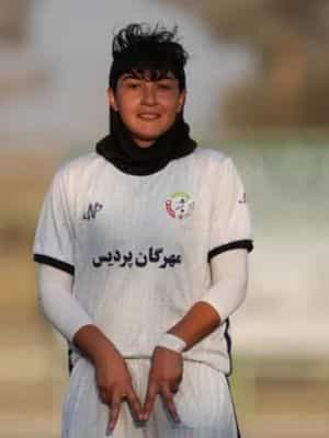 زهرا آزادپور