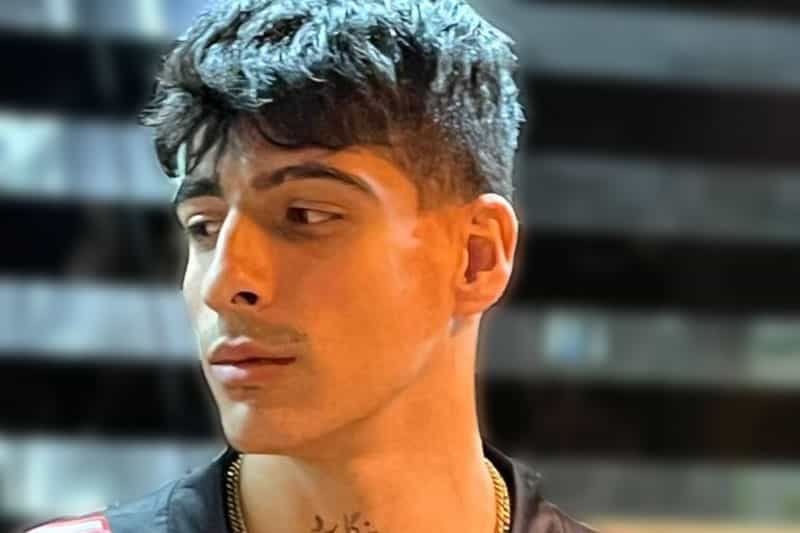 تصویری از چهره امیرمهدی رجبی