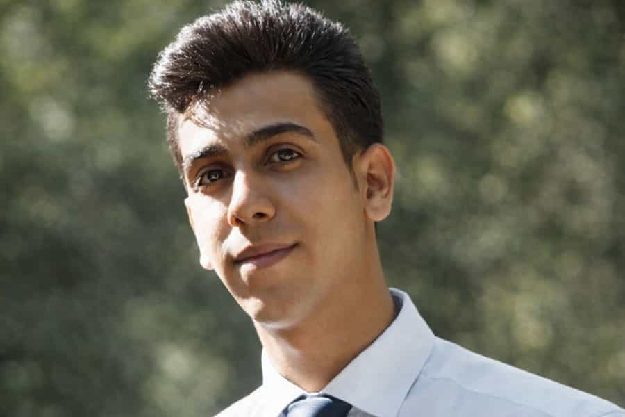 تصویری از چهره یاسر هاشمی