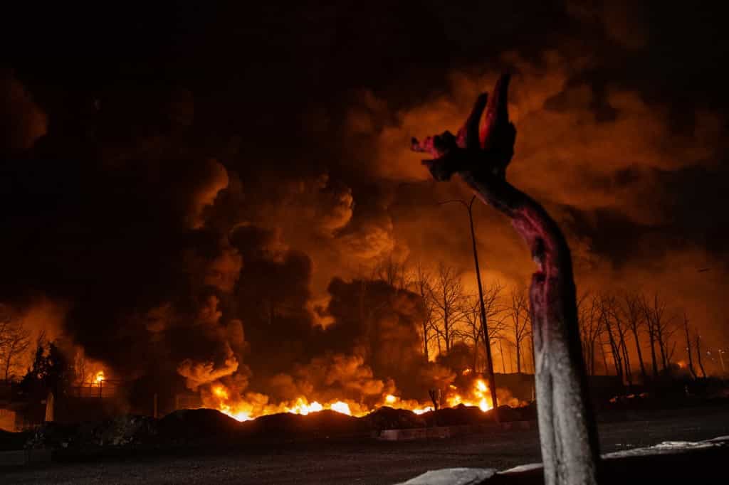 پس از حملات آمریکا و اسرائیل، آتش‌سوزی در انبار نفت شهران در تهران